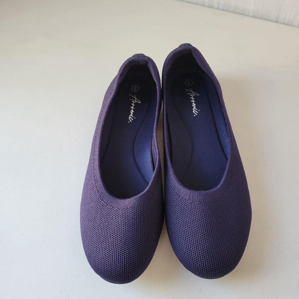 Arromic women's round toe comfort flats size 8